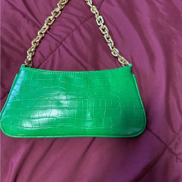 Zara Handbags - Zara Emerald Croc-Embossed Shoulder Bag with Gold Chain